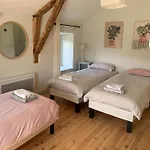 Holiday home Renove Campagne Chic, 6 Pour 13 Pers., Jardin, Terrasse, Haute-loire - Fr-1-582-527 *