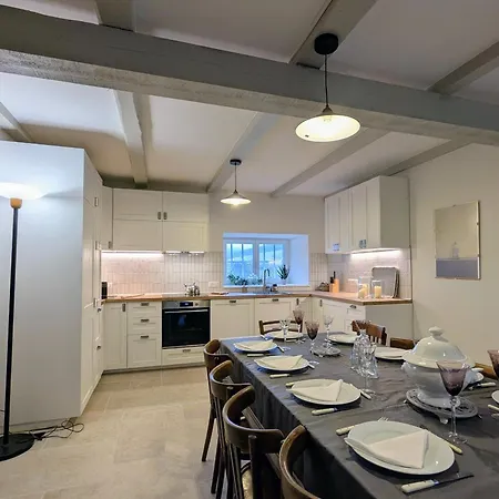Renove Campagne Chic, 6 Pour 13 Pers., Jardin, Terrasse, Haute-loire - Fr-1-582-527 * Farge