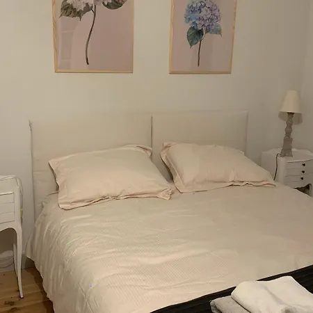 Renove Campagne Chic, 6 Pour 13 Pers., Jardin, Terrasse, Haute-loire - Fr-1-582-527 Nyaraló *
